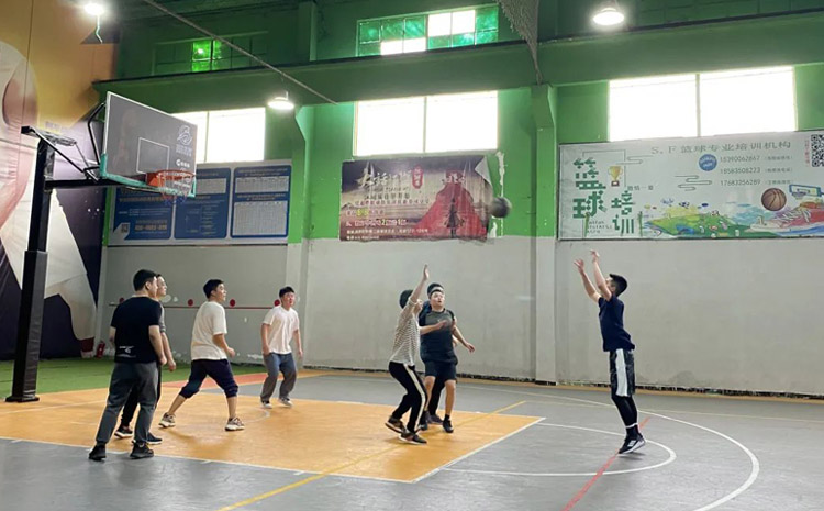 爭分奪秒 毫不松懈 爭分奪秒 毫不松懈