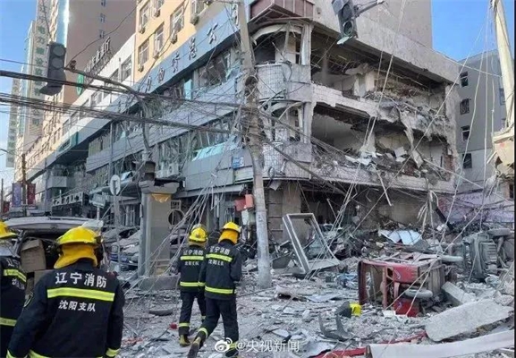 揪心!沈陽一小區突發爆炸事故,巨大沖擊波席卷整條街 揪心!沈陽一小區突發爆炸事故,巨大沖擊波席卷整條街